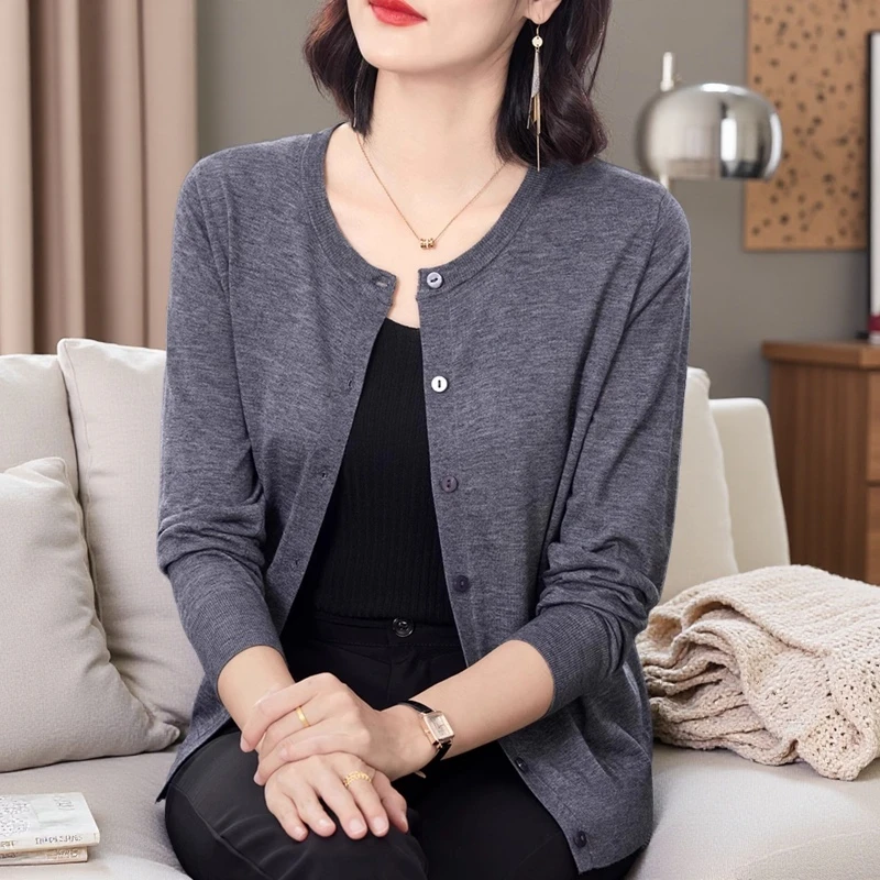 鄂尔多斯市纯羊毛衫开衫女2025年春秋季新款女士妈妈洋气毛衣外套