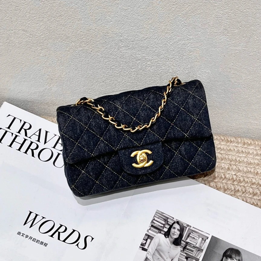 99新 Chanel/香奈儿  25C 深蓝色丹宁牛仔金扣大mini单肩包