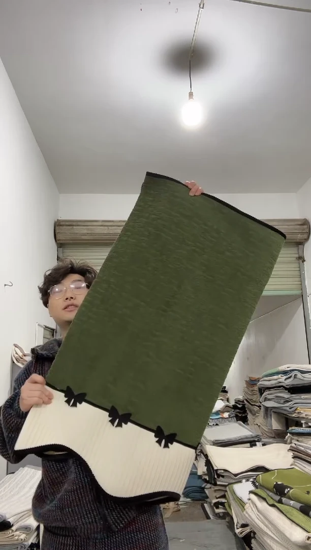 雪尼尔90*320、70*70两张、90*90三张绿色蝶衣