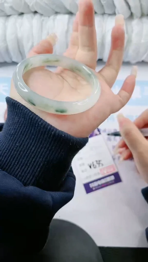 【闪购商品】石英质玉手镯未镶嵌多样性发货V535