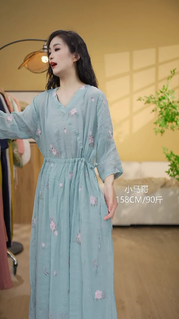 套头款苎麻连衣裙