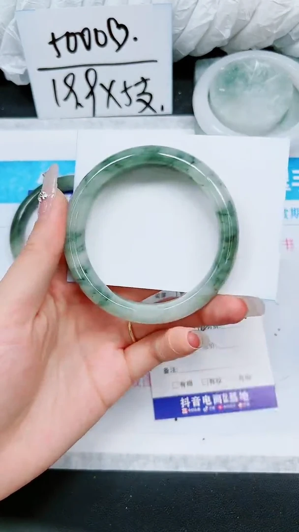 【闪购商品】石英质玉手镯未镶嵌A108-59/60