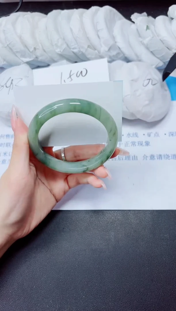 石英质玉手镯未镶嵌208/60