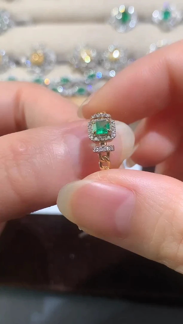 18K金镶嵌戒指祖母绿D98|2280