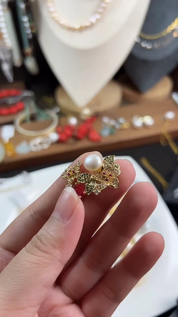 【闪购商品】淡水珍珠胸饰合金花团2