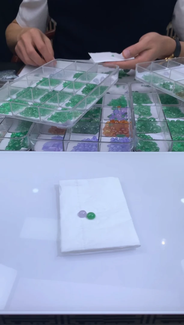 裸石翡翠妞***妈翡翠