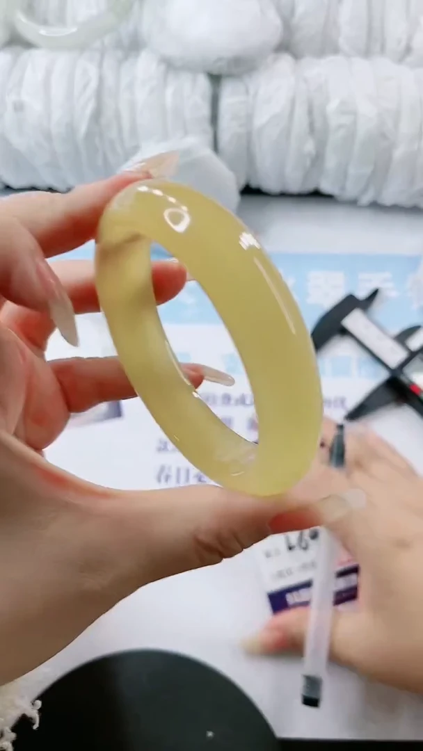 【闪购商品】石英质玉手镯未镶嵌多样性发货L694