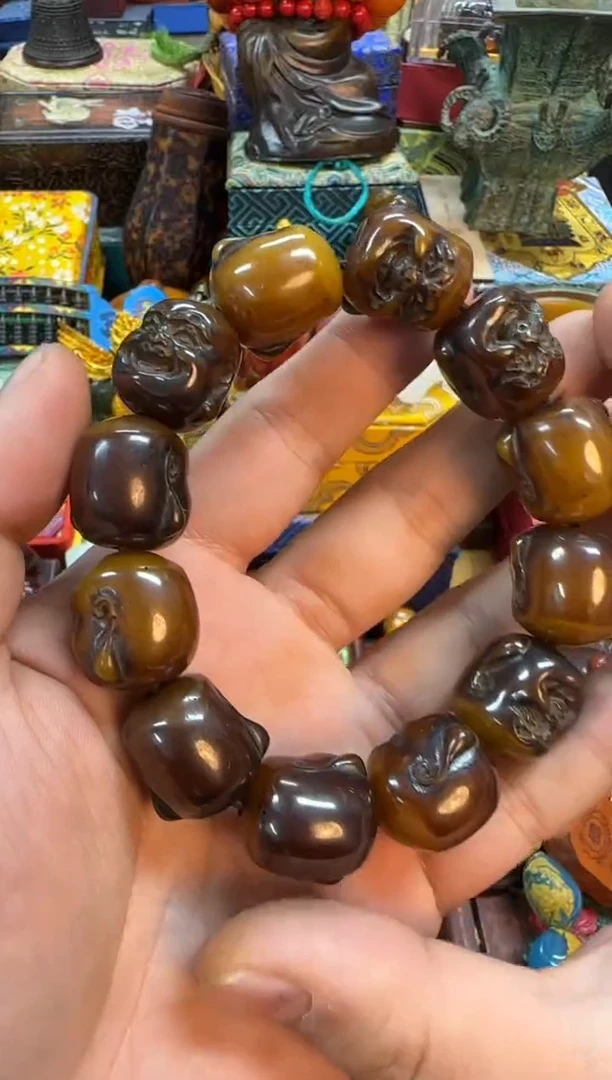 【闪购商品】蜜蜡裸石未镶嵌推荐好物如图所示