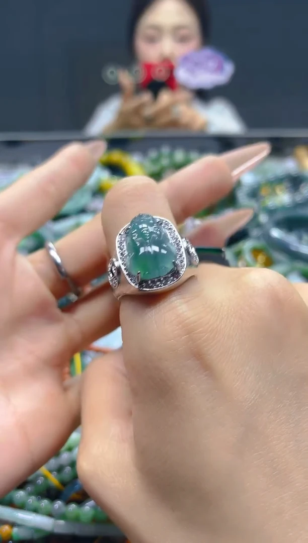 颈饰未镶嵌翡翠/J/翡翠A货，一件也是批发价