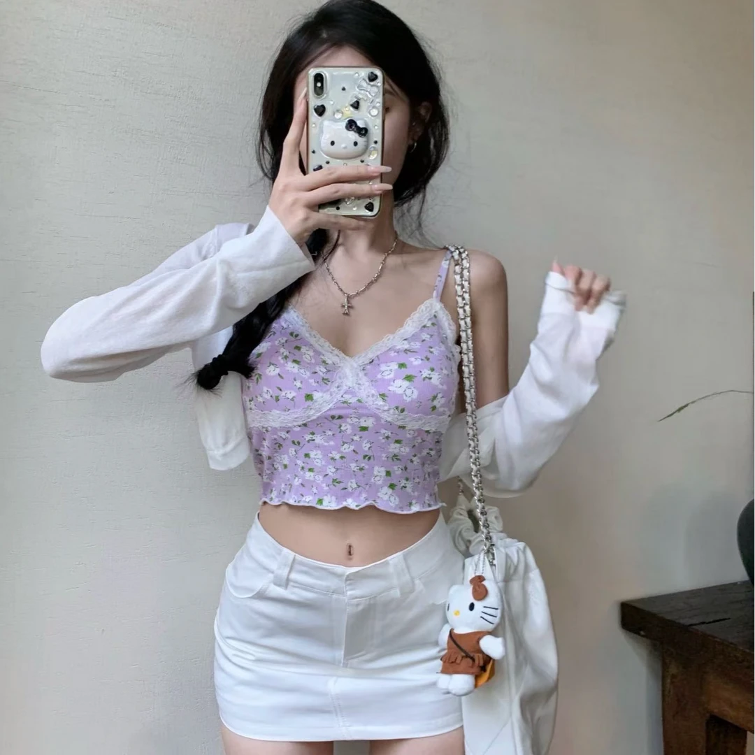 辣妹风吊带外出很OK