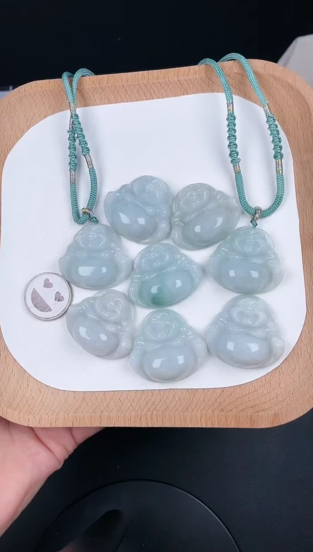 翡翠未镶嵌颈饰LA062翡翠浅色中佛（多样性发其一）