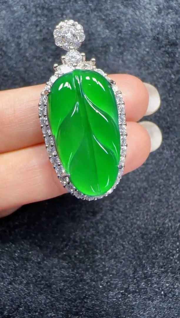 未镶嵌定制翡翠翡翠吊坠60