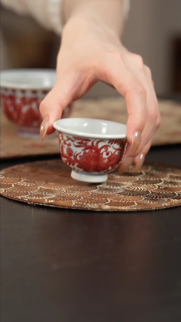 【闪购商品】杯屹朴堂釉里红缠枝