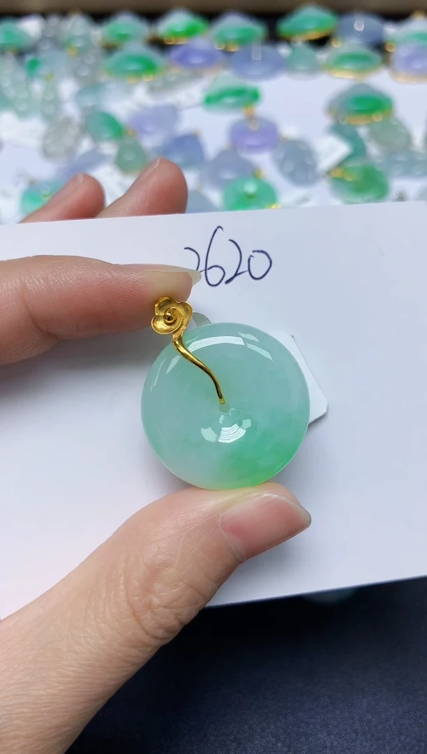 翡翠18K金镶嵌颈饰 天然缅甸翡翠A货