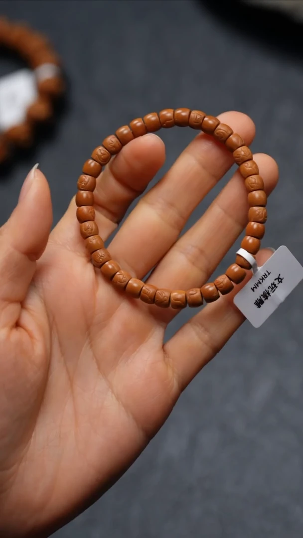 【闪购商品】橄榄核吊坠橄榄核