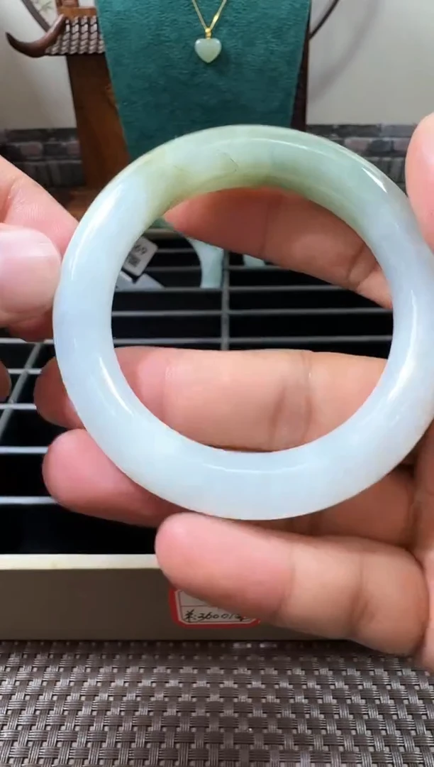 颈饰未镶嵌翡翠多样性发一件