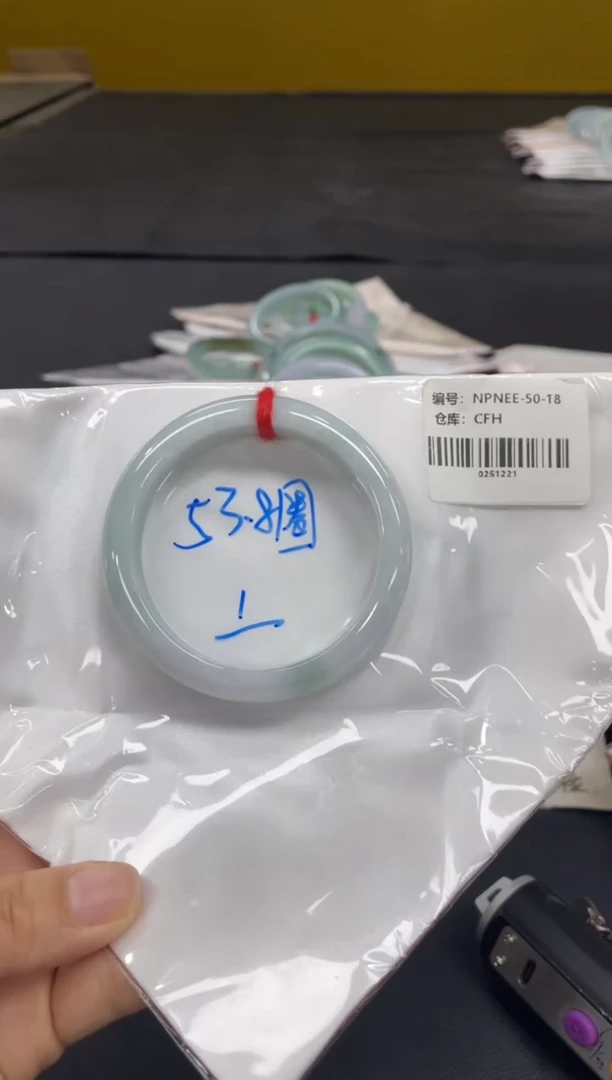 未镶嵌手镯翡翠翡翠手镯