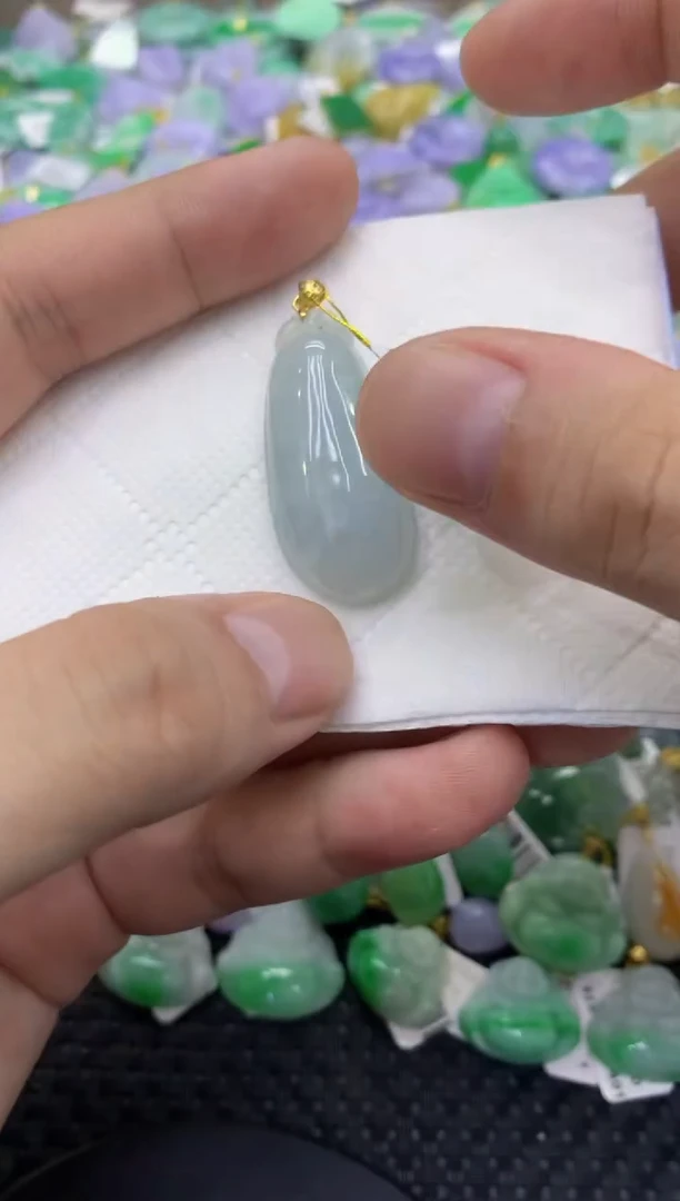 颈饰未镶嵌翡翠天然缅甸翡翠A货