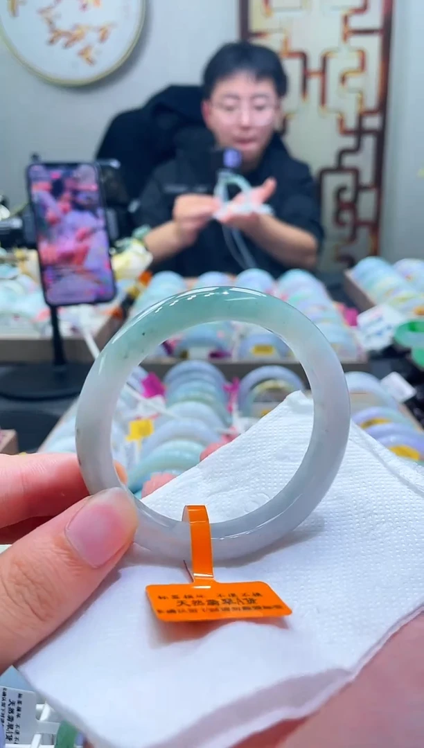 未镶嵌手镯翡翠136-56