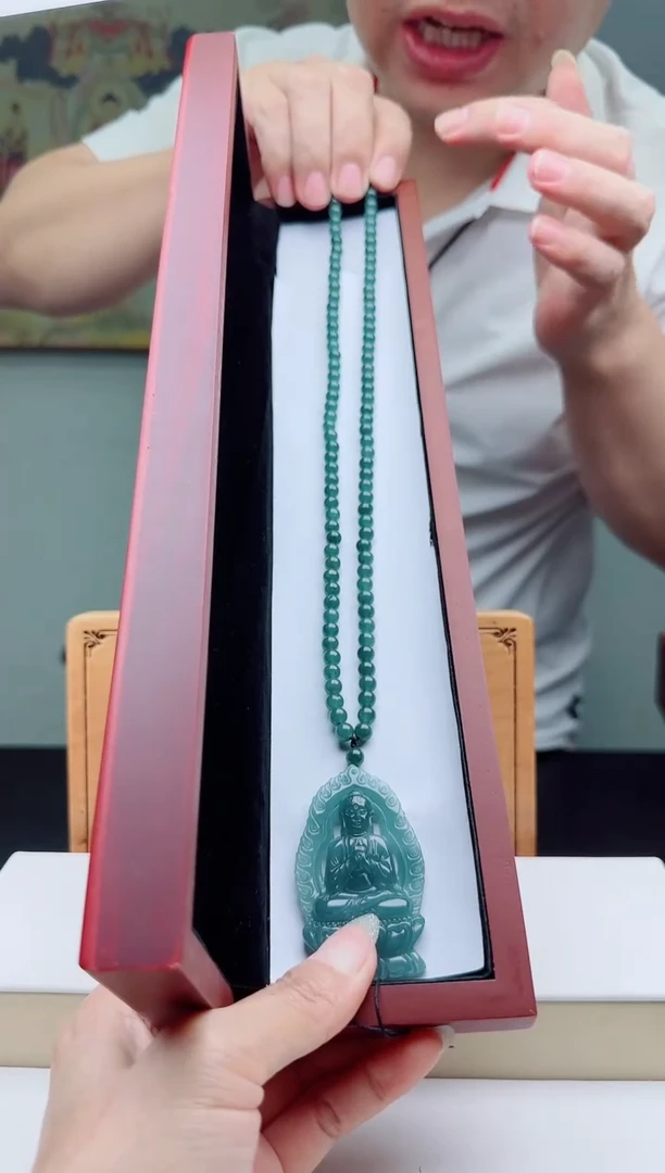 颈饰未镶嵌翡翠多样性发其一