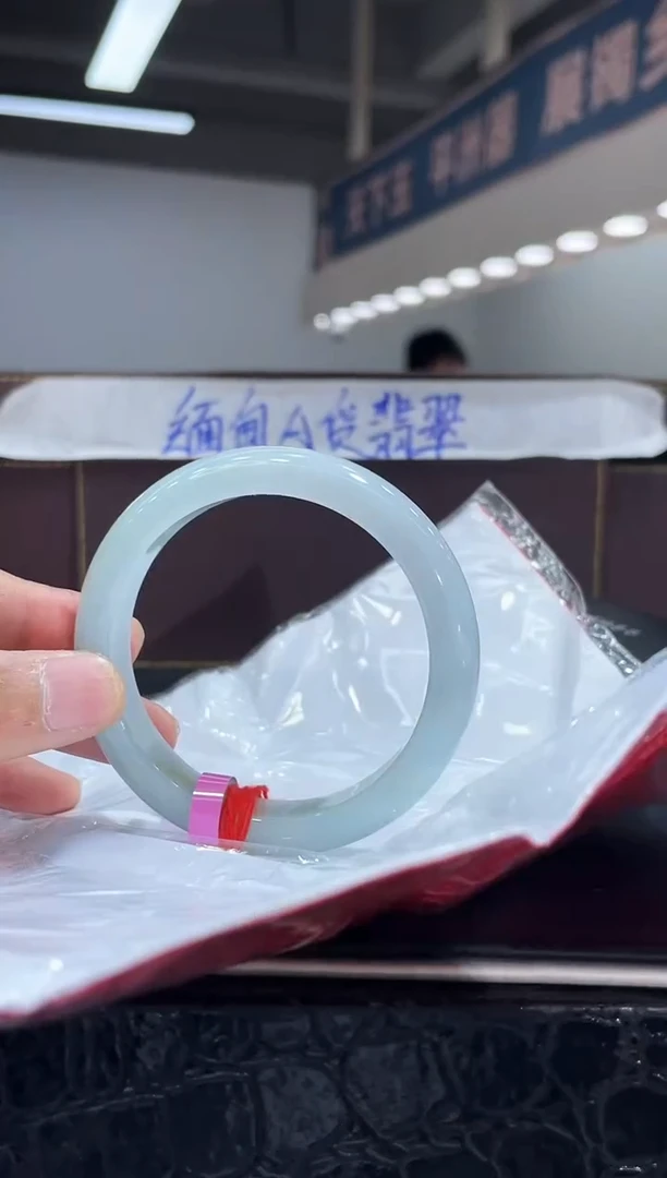 未镶嵌手镯翡翠5