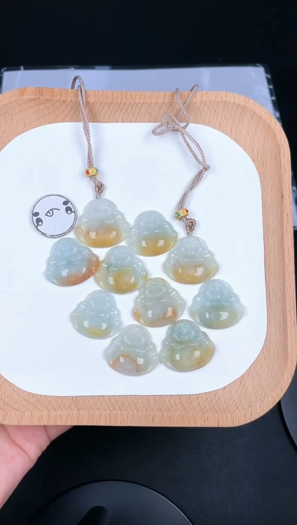 翡翠未镶嵌颈饰LA010翡翠肚里藏金小佛+送同款绳子（多样性发其一）