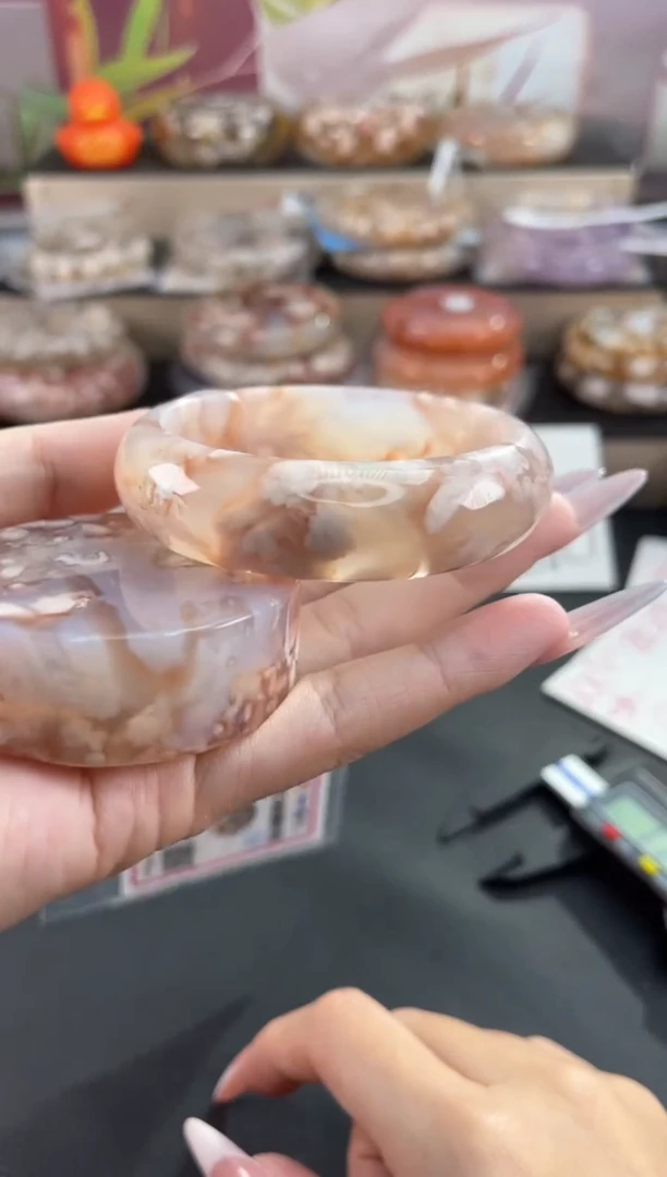 未镶嵌手镯石英质玉55