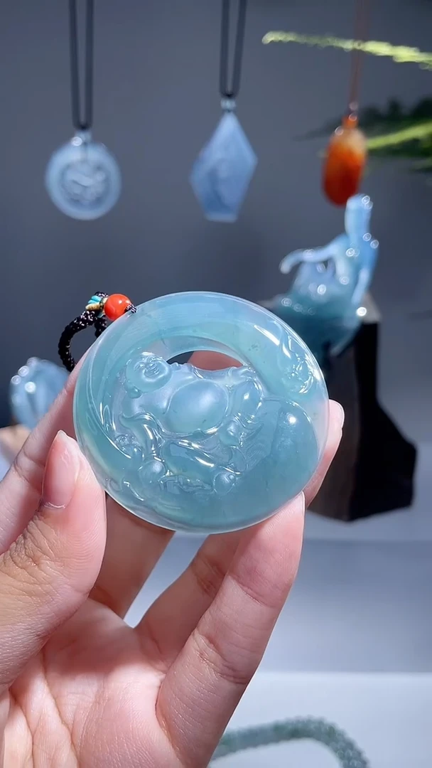 颈饰未镶嵌翡翠佛公