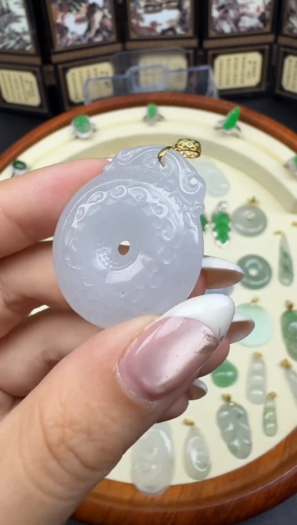 颈饰18K金镶嵌翡翠1700
