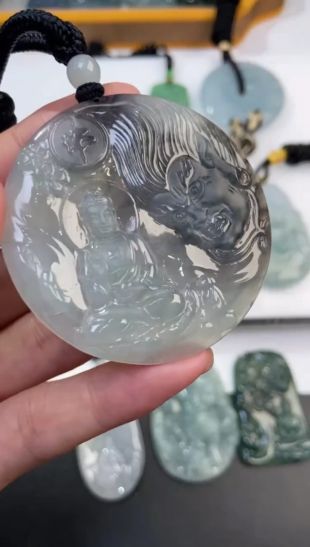 未镶嵌挂件翡翠378375     多人