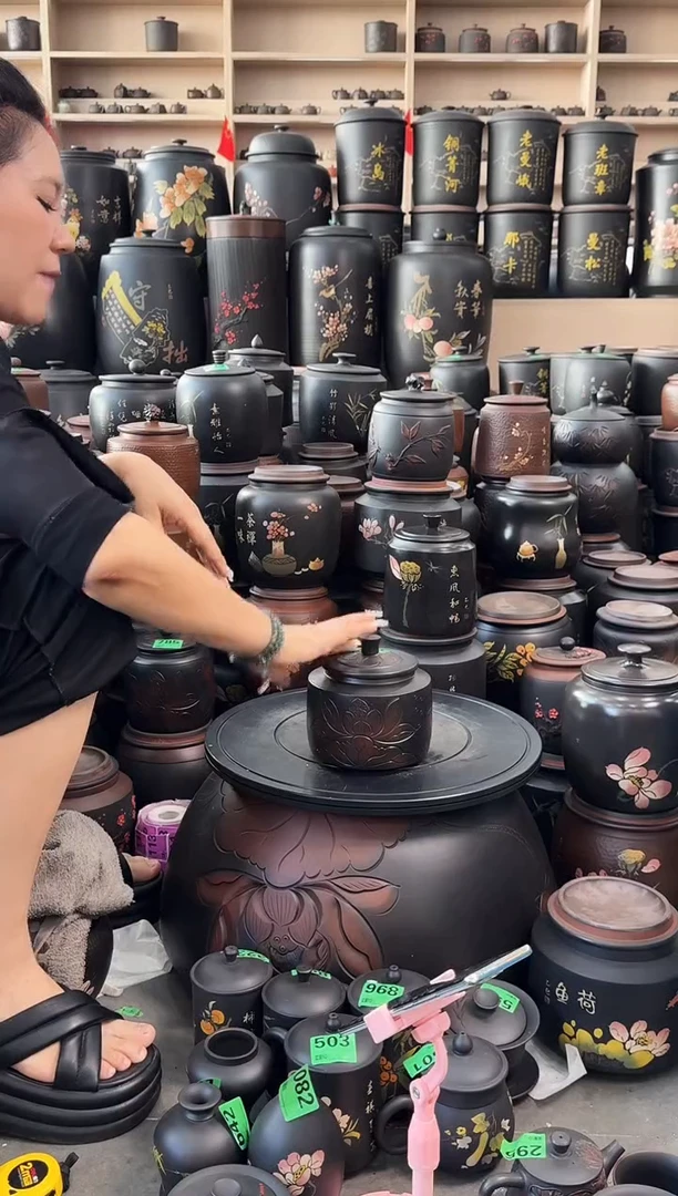 罐瑕疵茶叶罐  100克线雕 081
