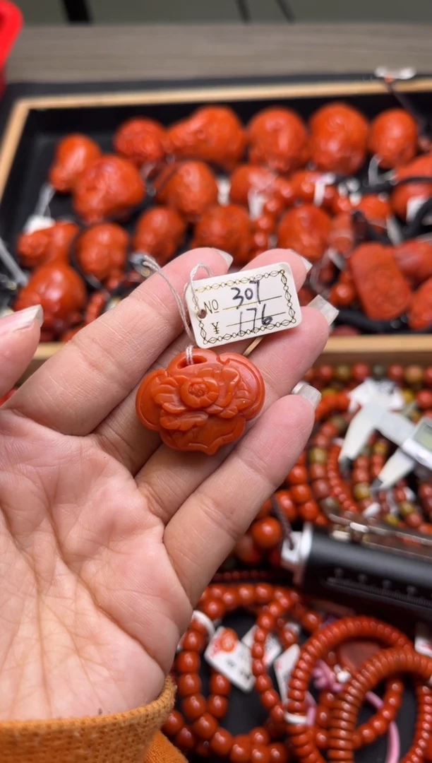 【闪购商品】南红玛瑙珠宝奇石未镶嵌307