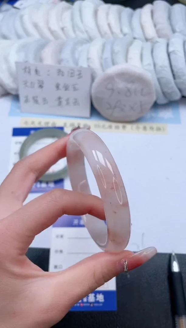 【闪购商品】石英质玉手镯未镶嵌T268-62.6