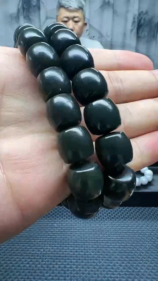 手串未镶嵌和田玉油青直切卡14纯天然拍一发一