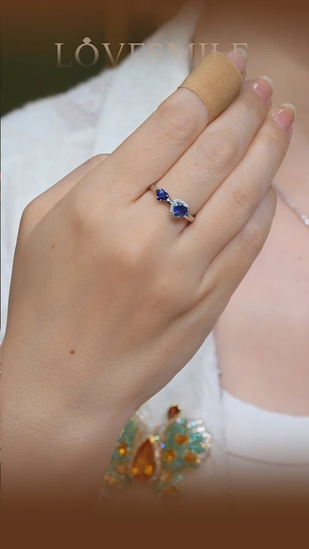 戒指蓝宝石18K金镶嵌100