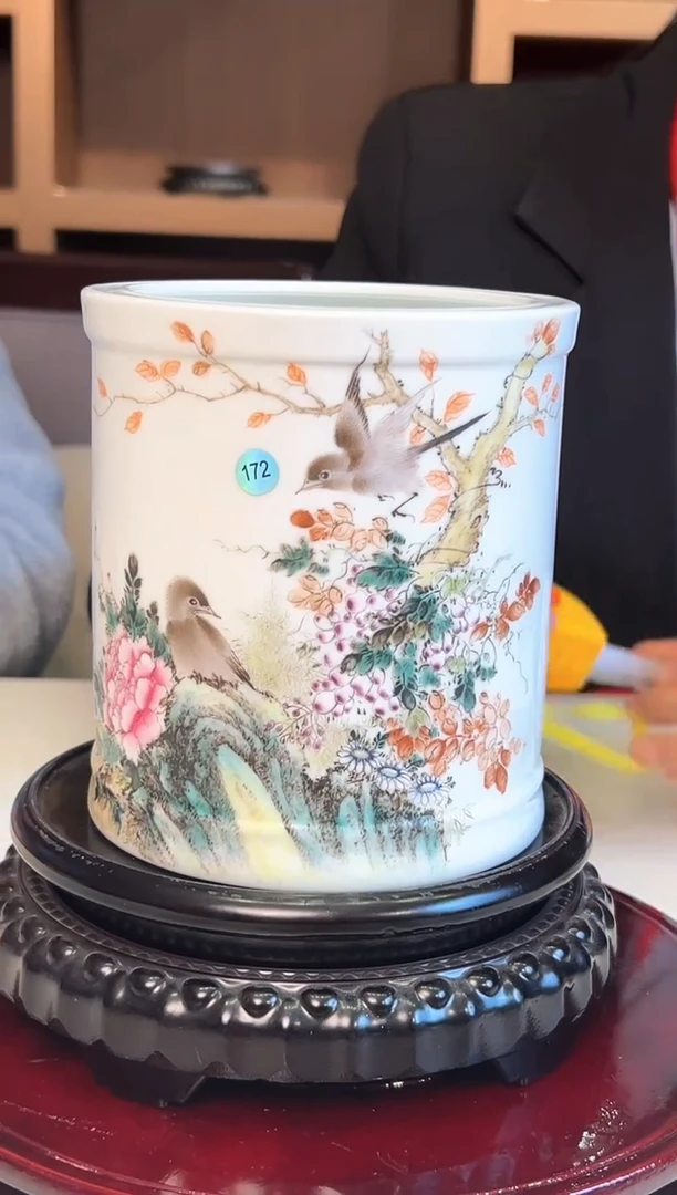 【闪购商品】其他粉彩花鸟文房笔筒172