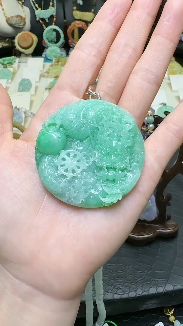 【闪购商品】翡翠颈饰未镶嵌天然翡翠龙牌