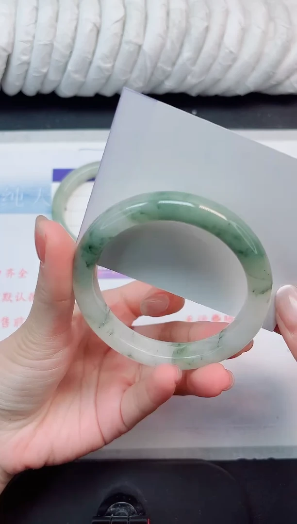 【闪购商品】石英质玉手镯未镶嵌25#56.2