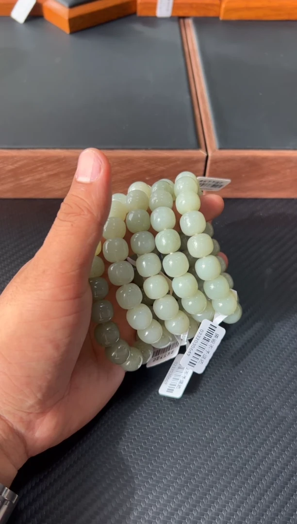 未镶嵌手串和田玉且末微色差近矿JM多样性发货拍一发一