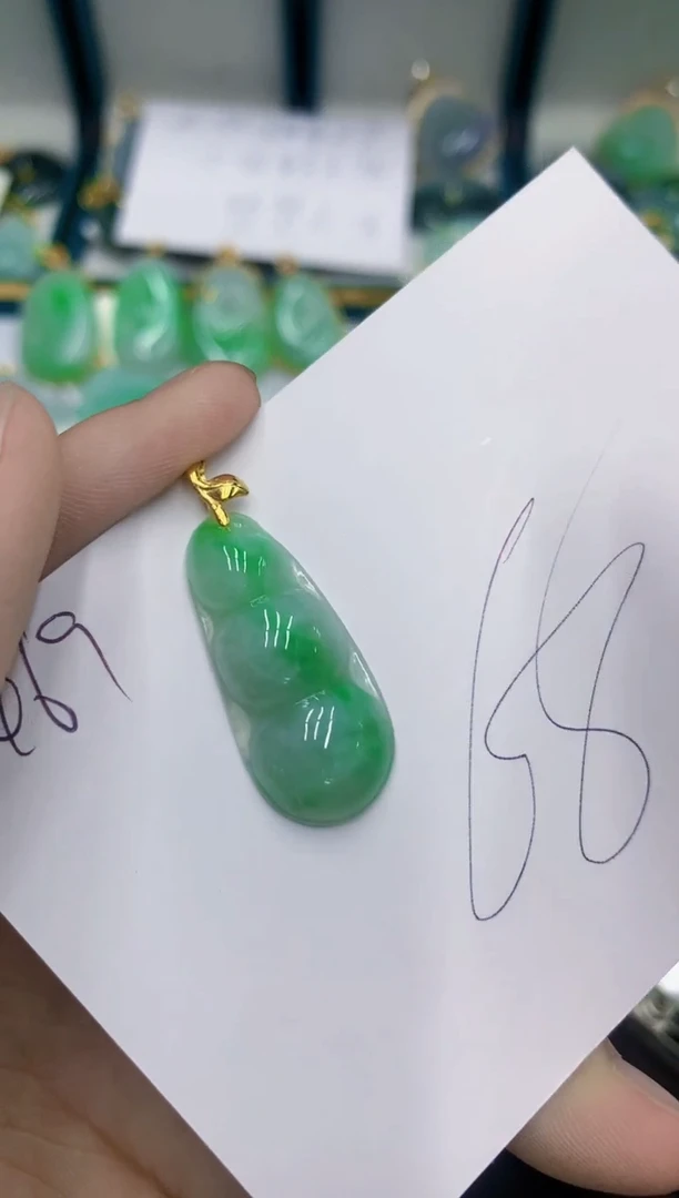 翡翠未镶嵌颈饰111111