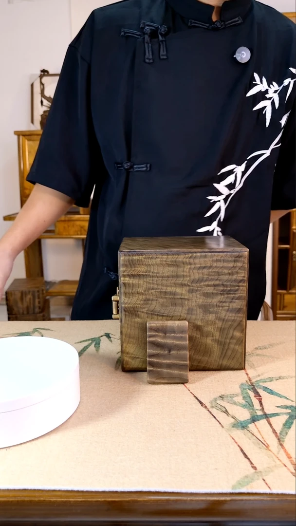 其他楠木（金丝楠）老*全满花一木一器首饰盒
