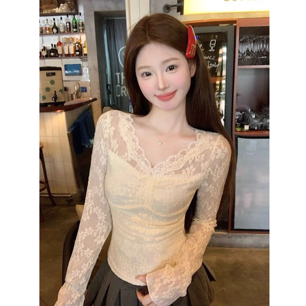 带内衬-纯欲性感v领镂空上衣女秋冬小香风蕾丝打底衫内搭上衣