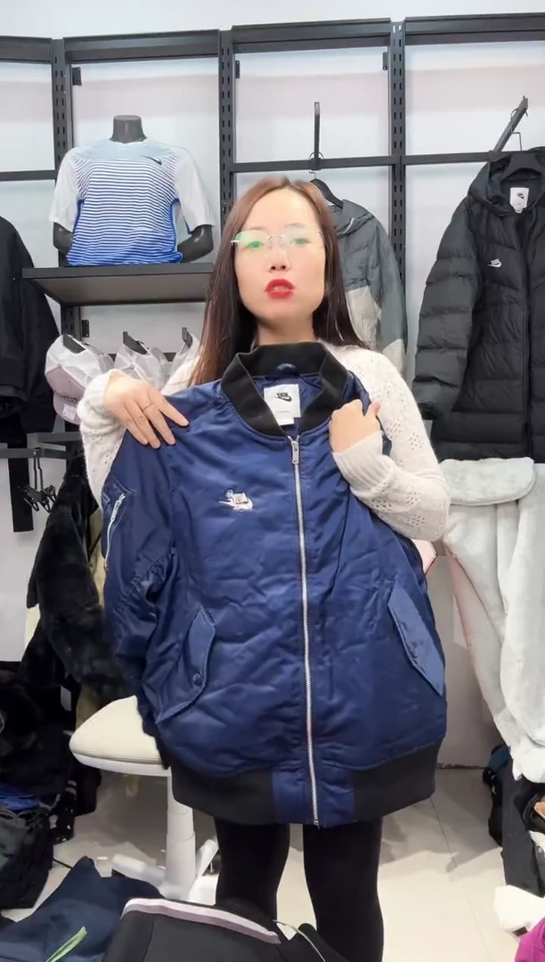 2205     编码  瑕疵直播间过款为准 尺码  ·  L175