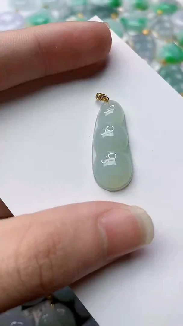 【闪购商品】翡翠颈饰18K金镶嵌25..........