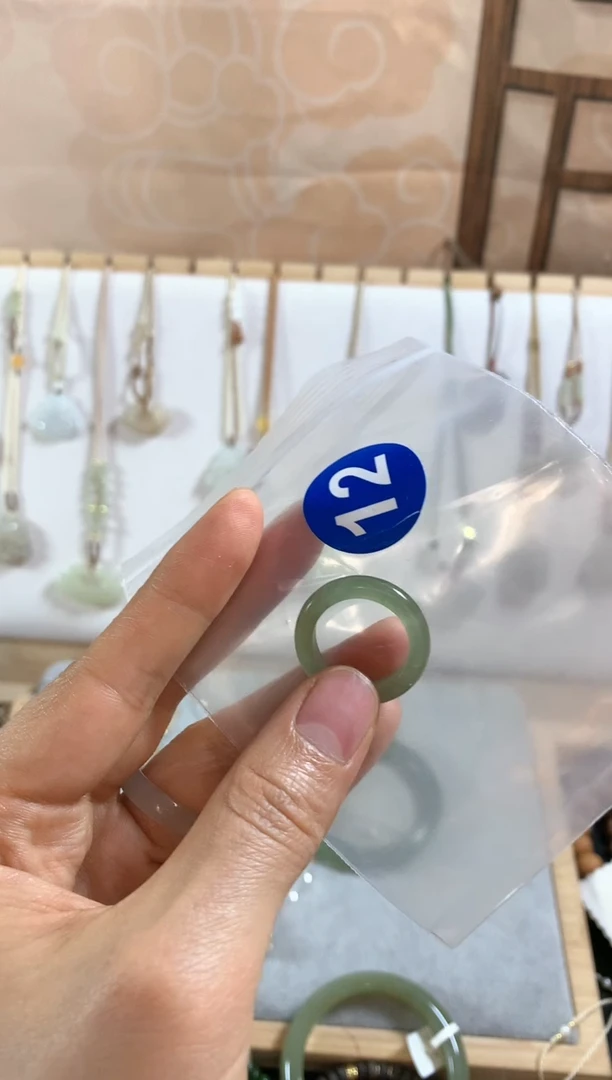 和田玉戒指未镶嵌小**饼戒指3