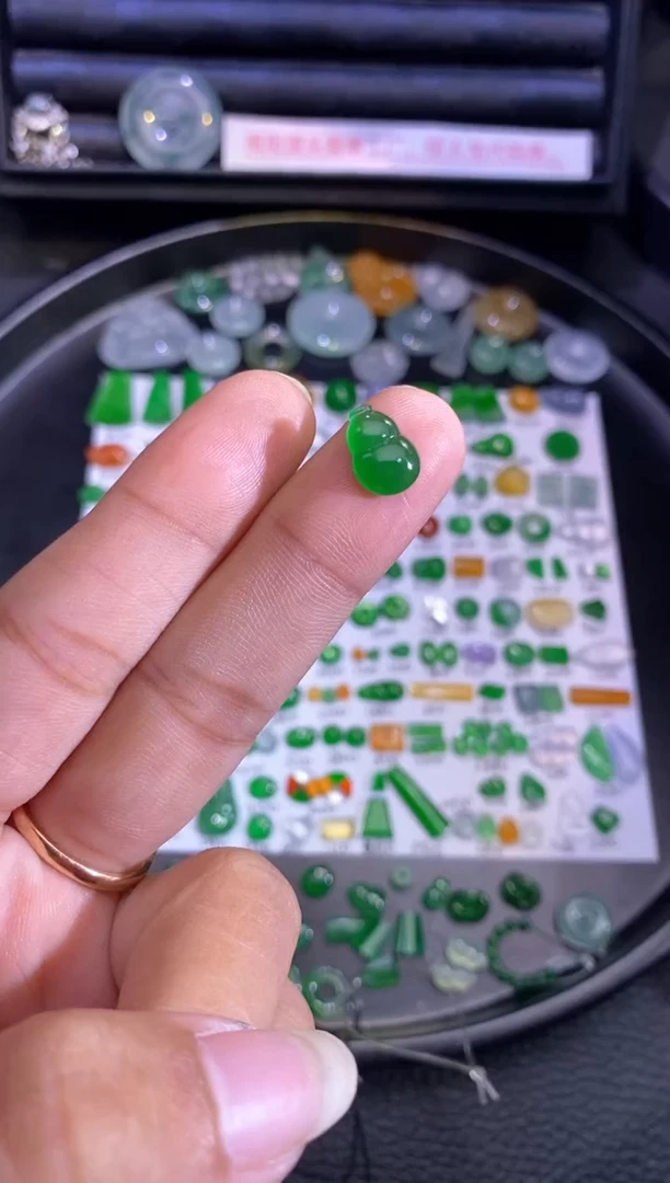 未镶嵌挂件翡翠葫芦