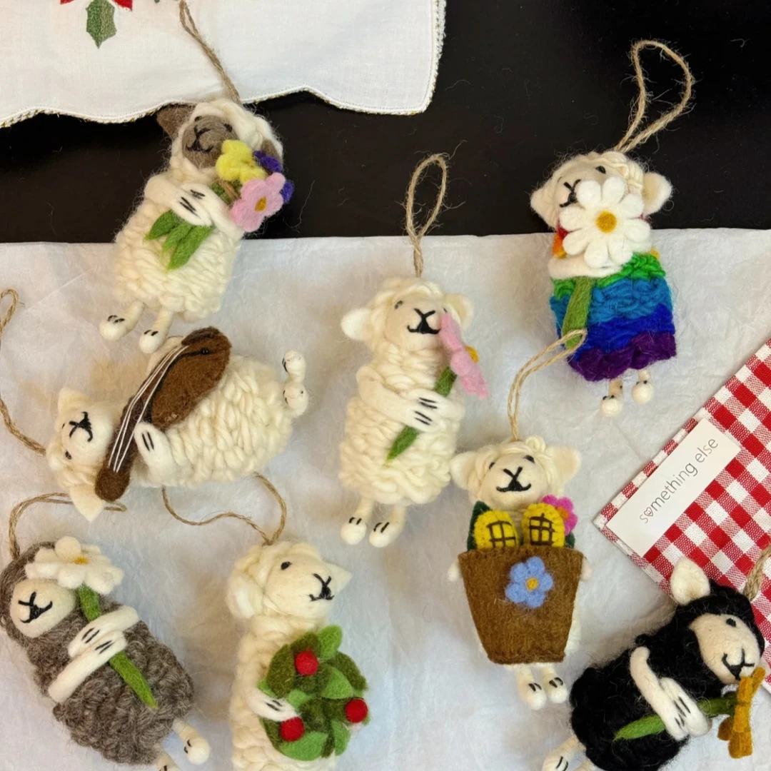 【动物系列】尼泊尔手工羊毛毡可爱彩虹绵羊包包挂件钥匙扣文创装饰