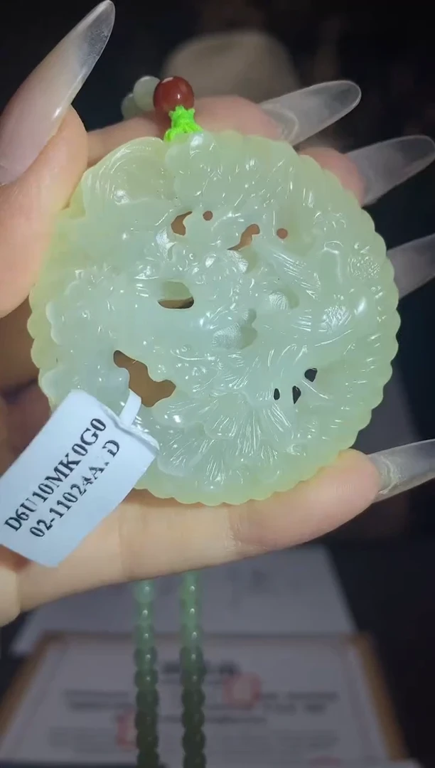 和田玉未镶嵌颈饰A180