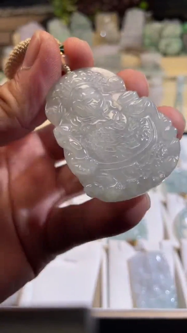 翡翠未镶嵌颈饰7/15/178