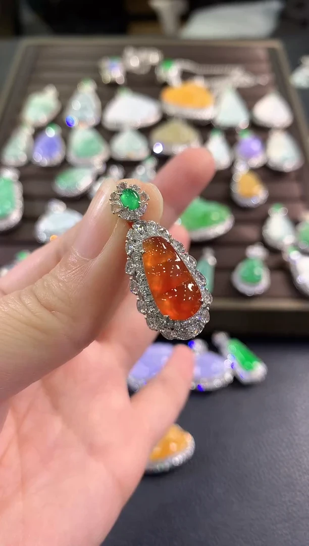 吊坠(不含链)18K金镶嵌翡翠s118